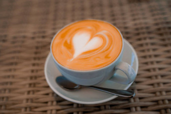 杯卡布奇诺咖啡表格咖啡表示牛奶咖啡馆