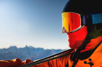 肖像滑雪配置文件滑雪护目镜清晰的蓝色的天<strong>空山</strong>