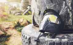 场混乱的头盔游戏彩弹射击体育运动战斗墨西哥安全军事保护面具轮胎物理活动行动竞争自然森林森林