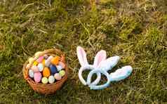 篮子画鸡蛋兔子耳朵复活节