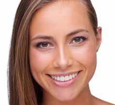 肖像美护肤品模型女人工作室孤立的白色背景自然治疗脸牙科微笑美丽的年轻的女摆姿势促进口服卫生