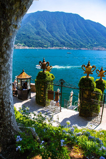 视图别墅的巴尔比亚内洛俯瞰湖作为lenno伦巴第意大利