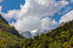 北高加索地区高山奥赛梯冰川山