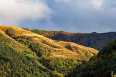 高地北奥赛梯山高加索地区高山射线设置太阳