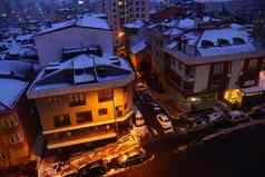 前视图雪城市景观伊斯坦布尔晚上