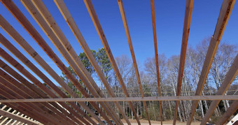 建设项目屋面作品安装桁架系统梁木框架房子