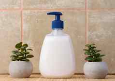 白色塑料容器泵液体产品容器化妆品肥皂奶油
