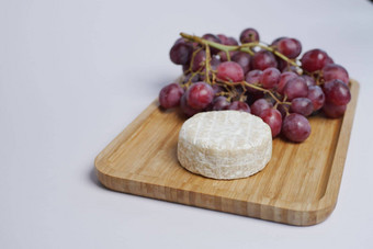 质奶酪葡萄水果表格