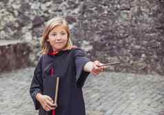 年轻的女巫城堡魔术魔法魔杖