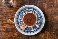 土耳其咖啡经典咖啡杯水土耳其高兴的是木表格