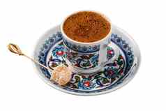 土耳其咖啡经典咖啡杯孤立的白色背景