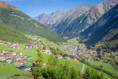 索尔登度假胜地村otztal阿尔卑斯山脉春天提洛尔奥地利边境意大利