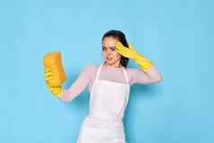 女人手套更清洁的围裙持有厕所。。。刷