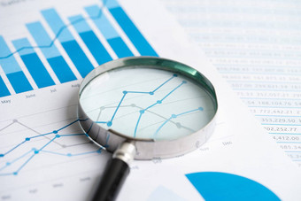 放大玻璃图纸金融发展银行账户统计数据投资分析研究数据经济业务概念