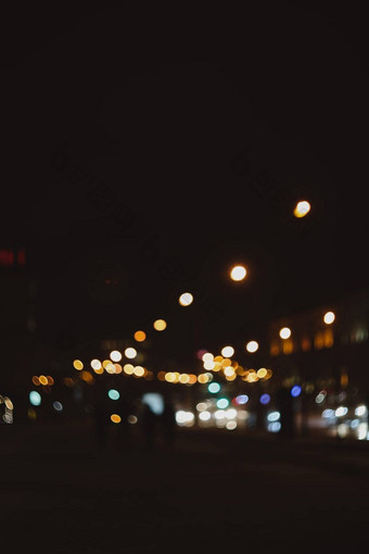 色彩斑斓的灯城市城市周围移动模糊运动光小径街模糊散焦灯城市交通