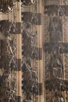 垂直拍摄外观科隆大教堂雕塑饰品科隆德国