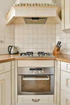 白色厨房不锈钢钢炉子烤箱