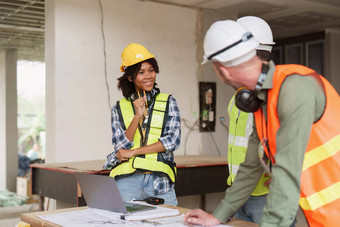 美国非洲工头构建器女人建设网站工头建设工程师工作建设网站