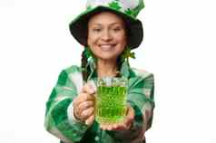 杯子绿色啤酒帕特里克的一天手模糊女人他三叶草叶子爱尔兰事件3月