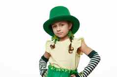 可爱的孩子女孩穿着小妖精爱尔兰事件圣帕特里克的一天聚会，派对孤立的白色背景