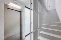 现代高科技风格入口房子办公室建筑电梯楼梯全景窗口概念建筑发达现代结构