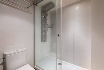 别致的淋浴现代控制厕所。。。紧凑的浴室概念浴室五<strong>星级</strong>酒店公寓Copyspace