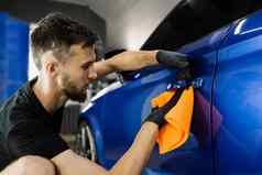 手车干燥超细纤维详细说明汽车服务更清洁的工人干身体车洗汽车