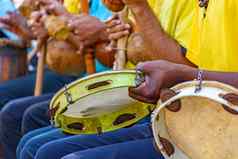 巴西音乐的仪器被称为乐器手鼓