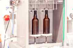 机自动填充啤酒瓶啤酒厂