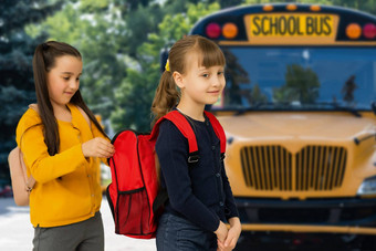 孩子们小学生学生学生学校公共汽车回来学校学术学期一年开始