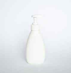白色塑料瓶洗发水肥皂模拟模板设计