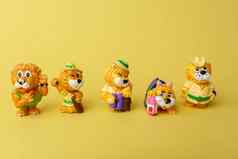 秋明russia-february友善惊喜狮子友善惊喜玩具甜蜜的礼物爱好儿童丝虫收集儿童玩具