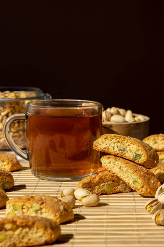 <strong>饼干</strong>cantuccini<strong>饼干饼干</strong>开心果柠檬皮<strong>酥</strong>饼杯茶喝茶时间打破健康的吃食物自制的新鲜的意大利<strong>饼干</strong>cantucci栈有机开心果坚果素食主义者节食
