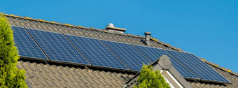 生态房子太阳能面板替代传统的<strong>能源</strong>电池带电太阳能细胞<strong>广告</strong>绿色<strong>能源</strong>可持续发展的生活可再生