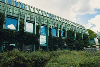 植物花园屋顶华沙大学图书馆<strong>现代</strong>体系结构<strong>绿色</strong>植物可持续发展的建筑体系结构未来主义的亲生物设计生态<strong>绿色现代</strong>建筑<strong>现代</strong>花园植物