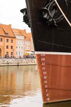 小镇格但斯克著名的索尔德克船索尔德克船建波兰世界战争河畔盛产粮食的地区岛反射祈祷河城市帽古老的起重机黄昏访问格但斯克波兰旅行目的地