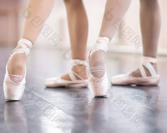 特写镜头腿芭蕾舞 演员尖端鞋子跳舞类