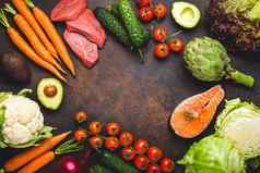 食物生产品蔬菜牛肉肉牛排鱼大马哈鱼角黑暗乡村棕色（的）石头表格前视图复制空间健康的食物背景成分维生素饮食营养
