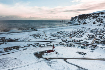 小镇维克<strong>冰岛</strong>南部海岸雪覆盖