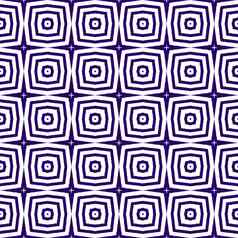 雪佛龙公司条纹设计紫色的对称的