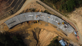 空中视图发展路建设天桥建设前视图无人机路建设工人山