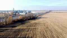 农业工业景观耕种场收获干小麦电梯