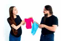 怀孕购物为人父母幸福概念快乐年轻的家庭购物袋
