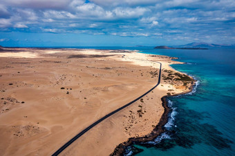 FuerteventuraCorralejo沙子沙丘自然公园美丽的空中拍摄金丝雀岛屿西班牙空中视图空路沙丘日落Fuerteventura金丝雀岛屿西班牙