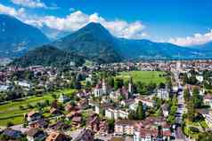 空中视图城市茵特拉肯瑞士美丽的视图茵特拉肯小镇艾格峰蒙奇处女山湖thun布里恩茨茵特拉肯伯恩高地瑞士
