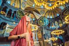 女人旅游享受不知索菲亚ayasofya室内伊斯坦布尔火鸡拜占庭式的体系结构城市具有里程碑意义的建筑世界突厥语