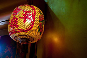 亚洲中国人黄色的红色的传统的灯笼挂<strong>墙</strong>中国人一年庆祝<strong>活动</strong>