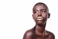 记住天梦想工作室拍摄美丽的年轻的非洲女人孤立的白色