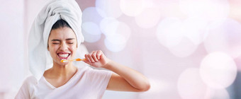 牙刷女人清洁牙齿横幅散景背景模型空间牙科健康快乐女孩刷口薄荷呼吸化妆品美护肤品淋浴模拟脸