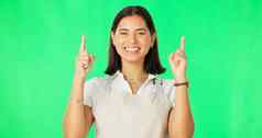 女人微笑肖像绿色屏幕指出手指模型空间围裙女模型快乐广告业务促销活动选择空气工作室背景